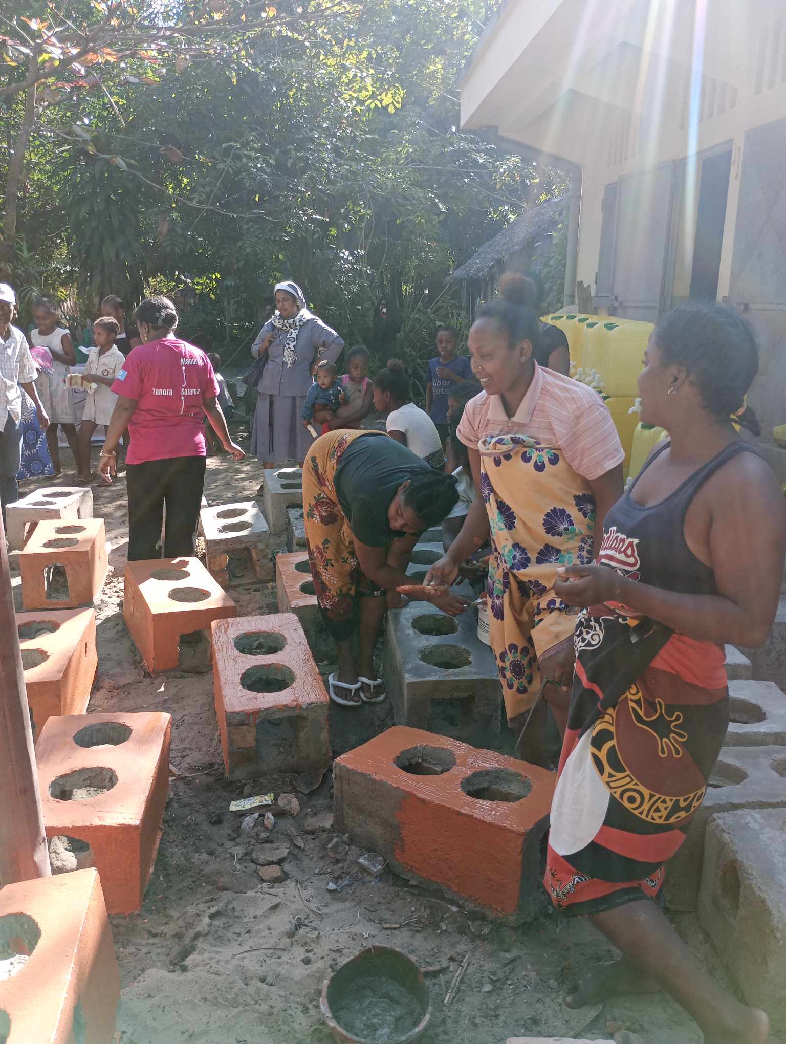 099a77e8-695c-49da-a41b-4b4ca4b3115b (1)