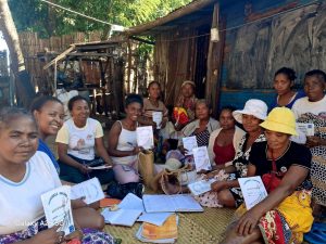 Femmes membres du SHG Fiaremagna à Antanambao Verrerie